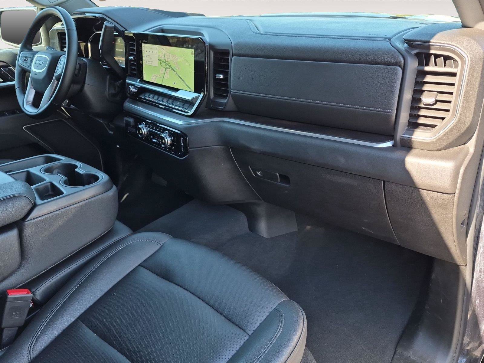 Used 2026 GMC Sierra 1500 SLT AWD/4WD image 19