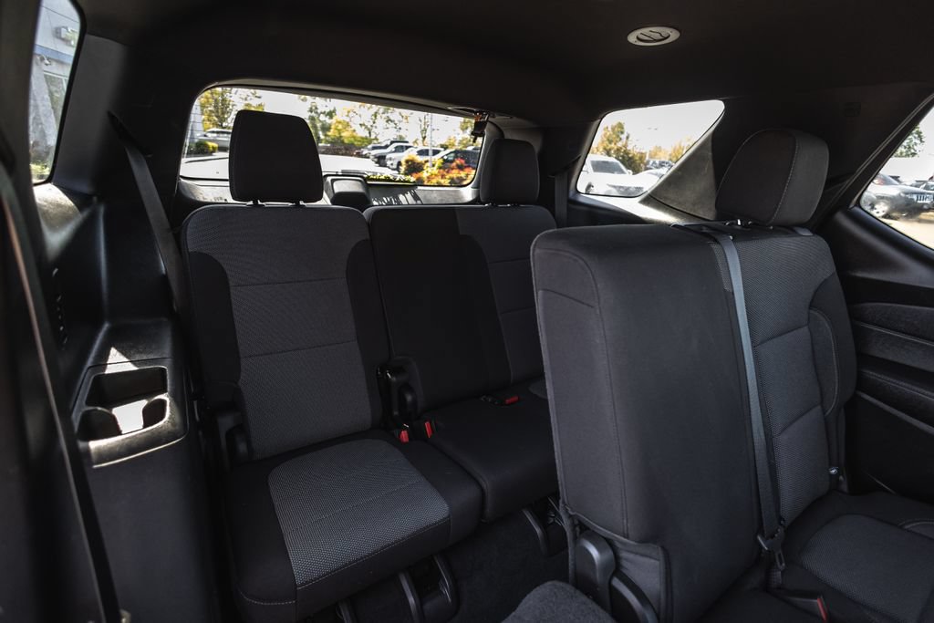 Used 2022 Chevrolet Traverse LT AWD/4WD image 32