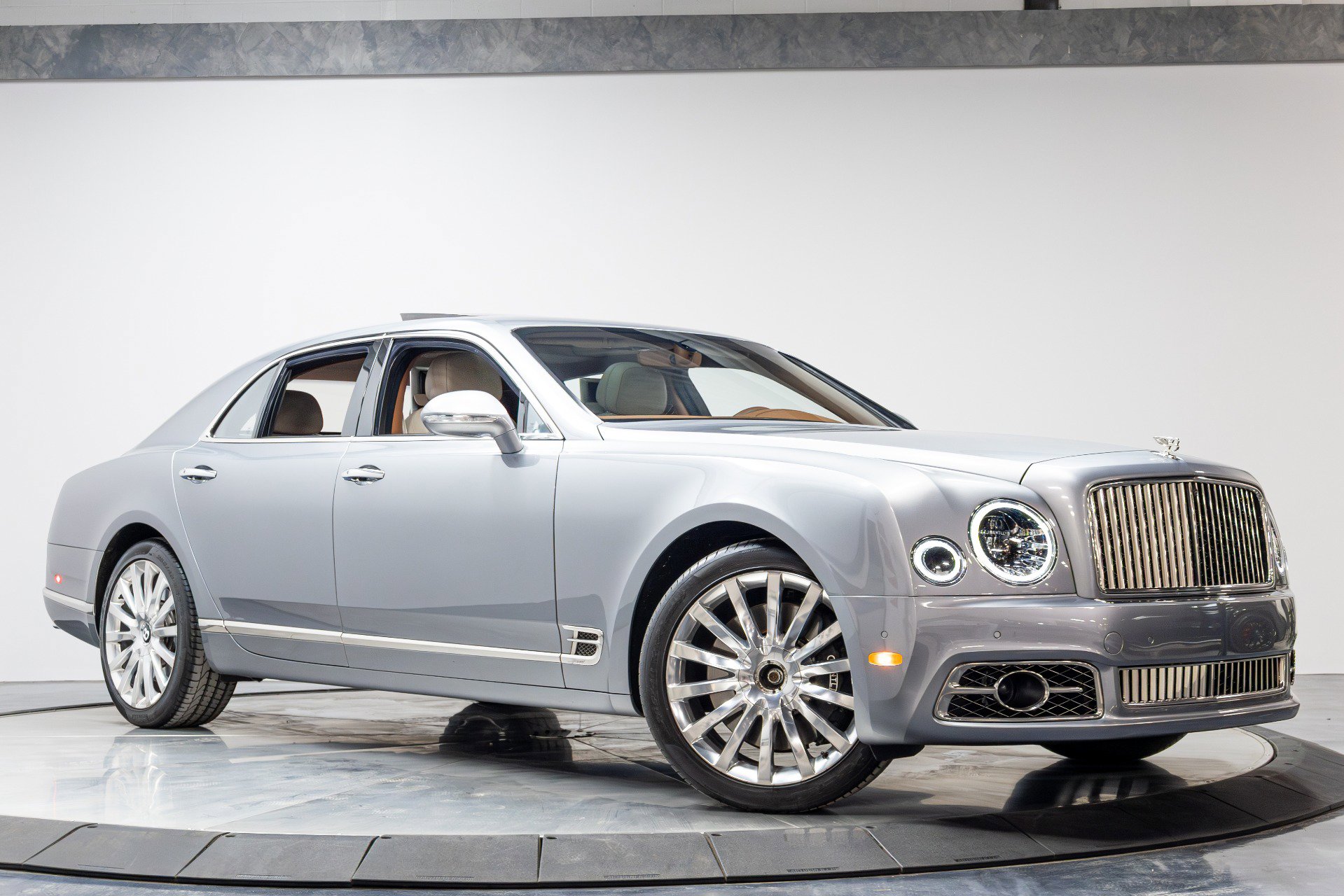 Used 2017 Bentley Mulsanne Speed image 61