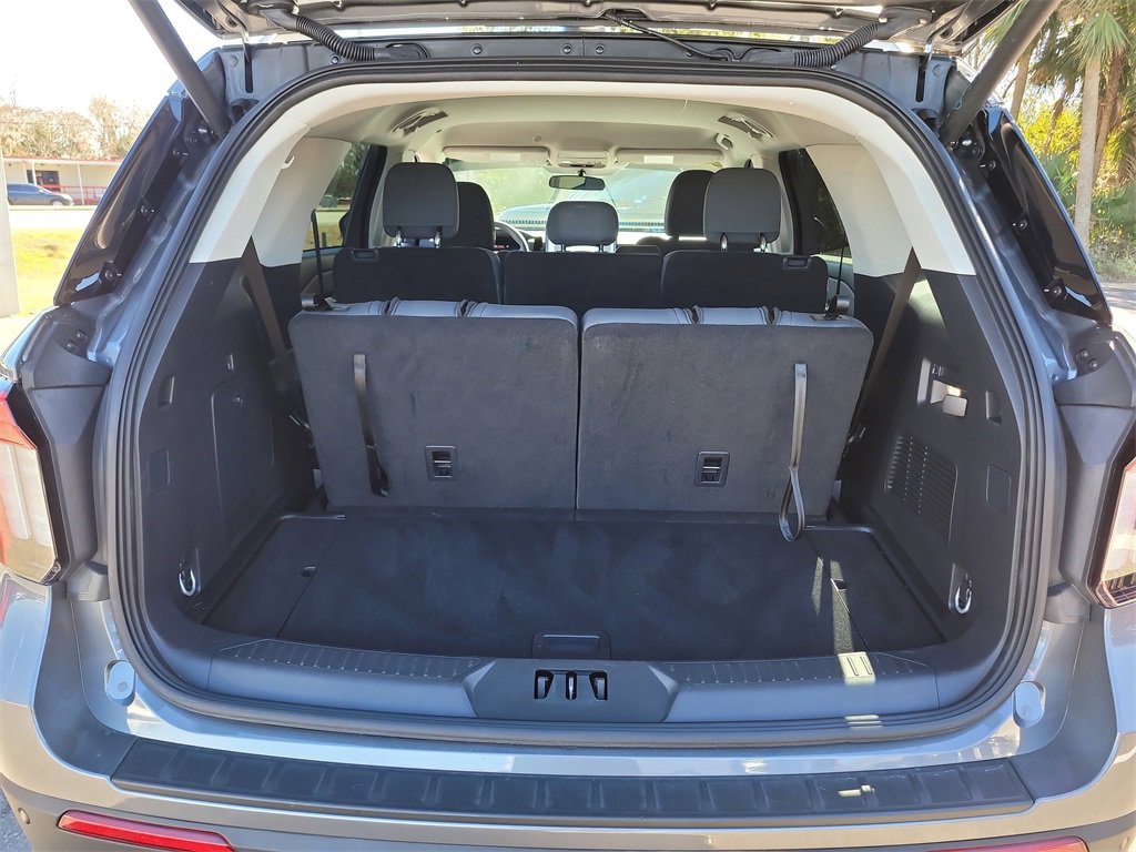 Used 2025 Ford Explorer Active image 7
