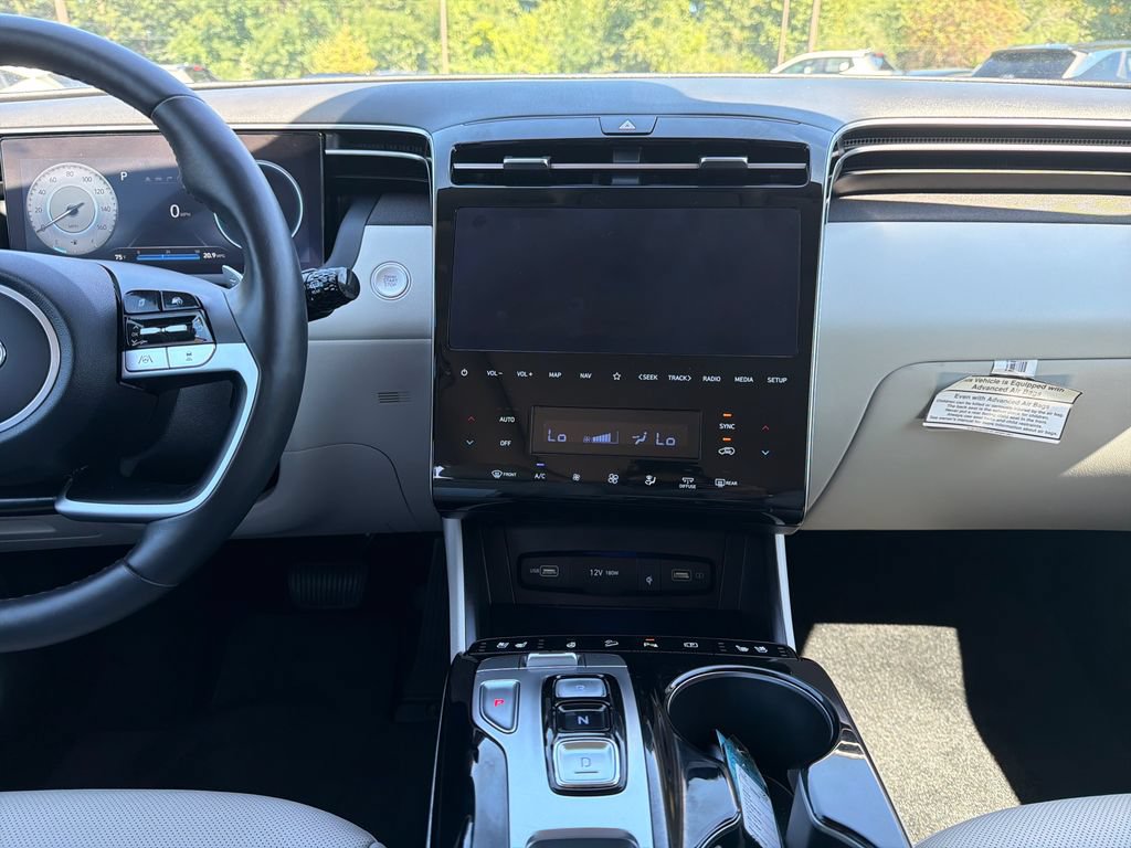 Certified 2024 Hyundai Tucson Limited AWD/4WD image 17
