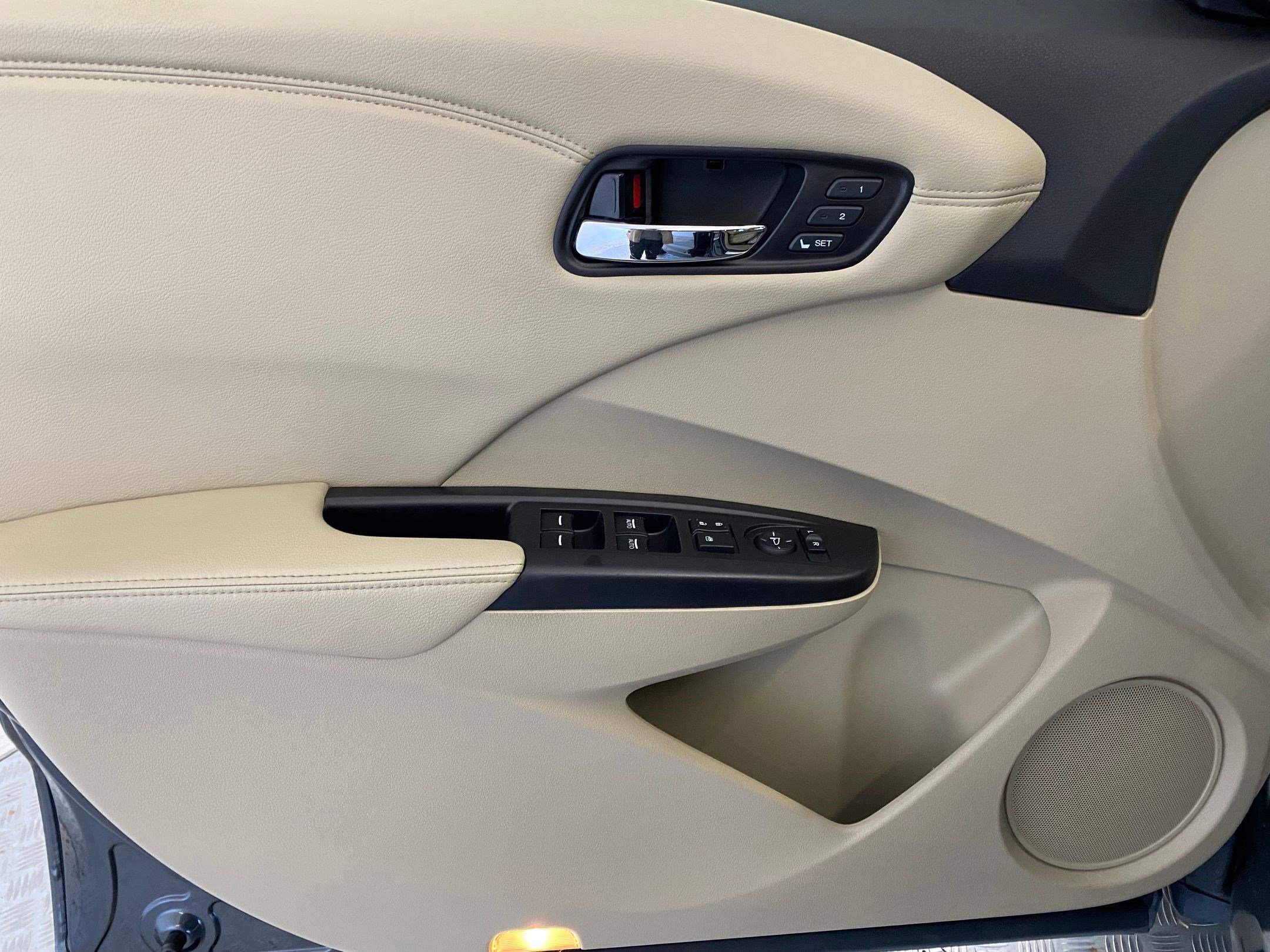 Used 2015 Acura RDX FWD w/ Technology Package image 11