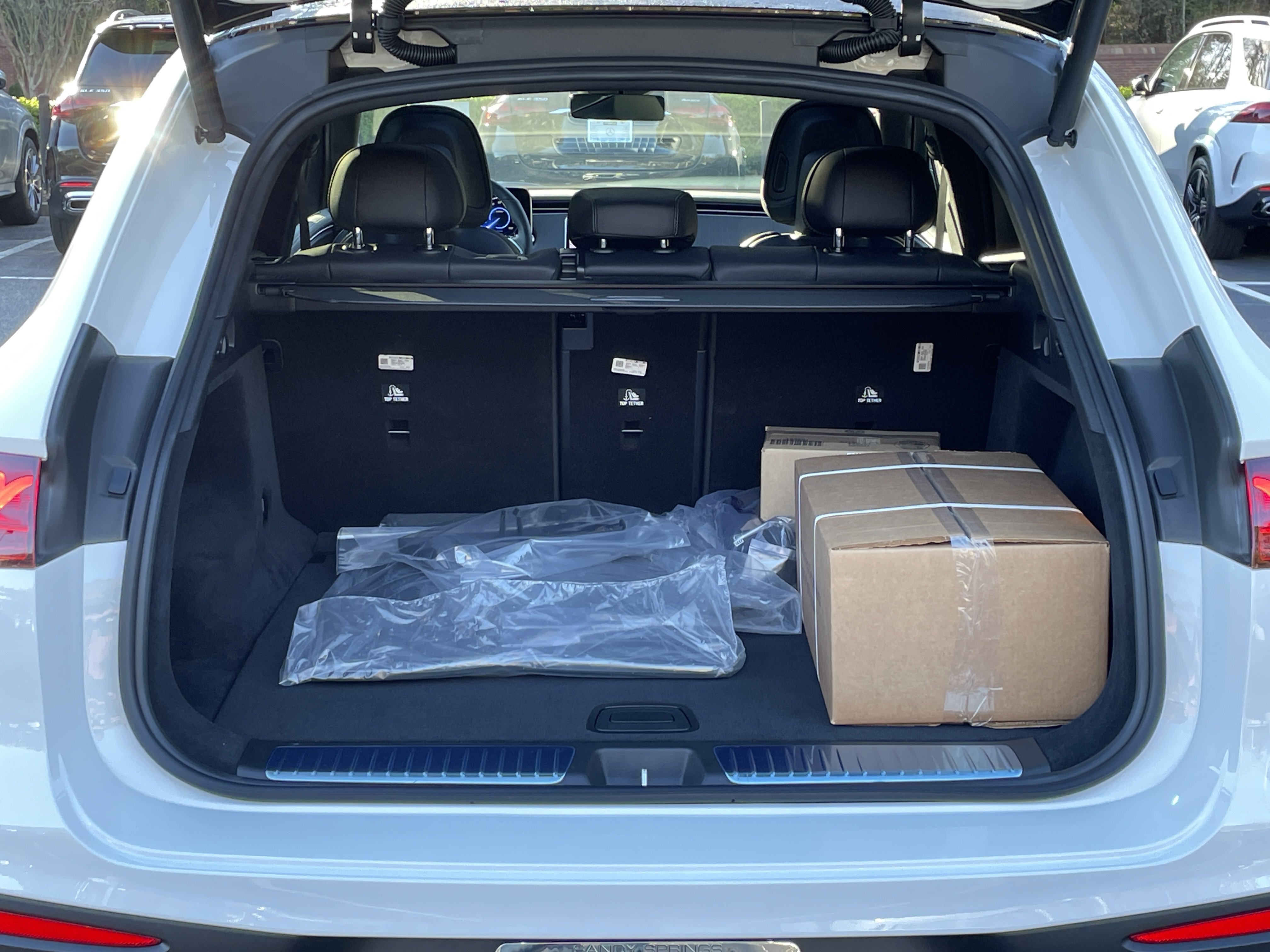 New 2026 Mercedes-Benz EQE 320 4MATIC SUV image 9