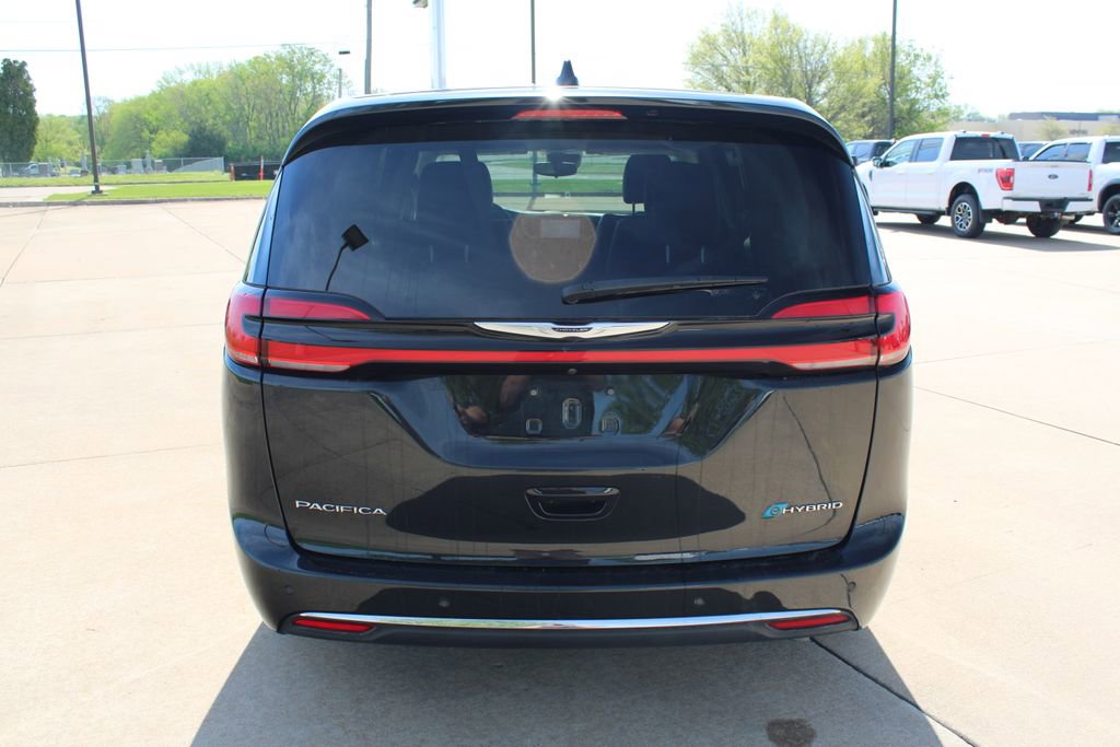 Used 2024 Chrysler Pacifica Select FWD image 15