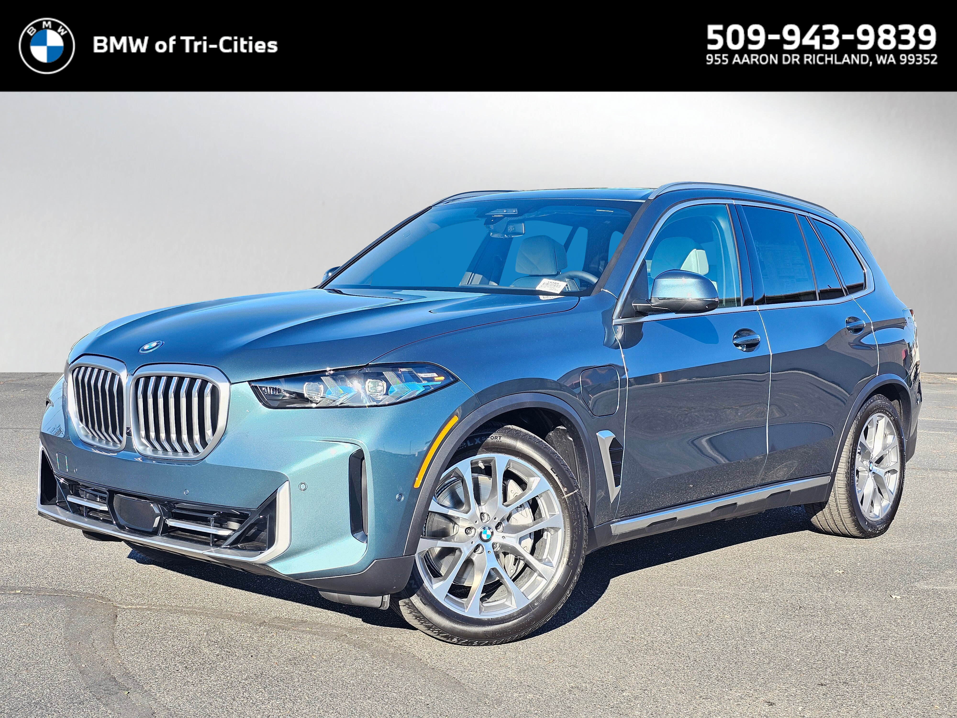 New 2026 BMW X5 xDrive50e w/ Executive Package image 1