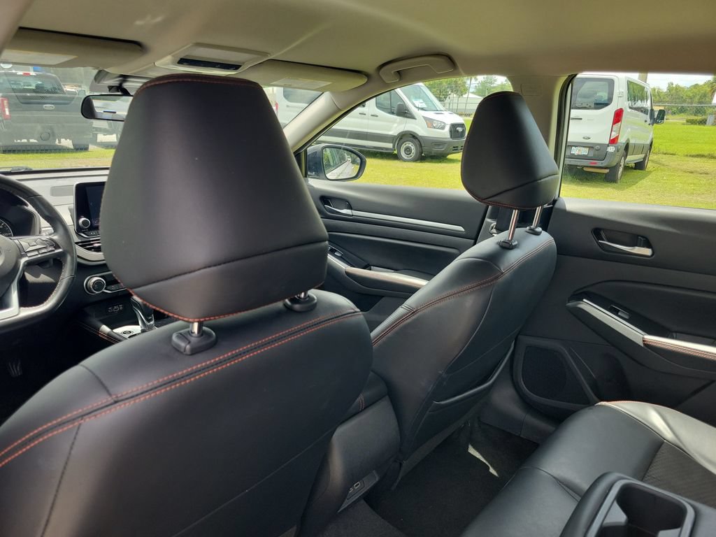 Used 2024 Nissan Altima 2.5 SR FWD image 13