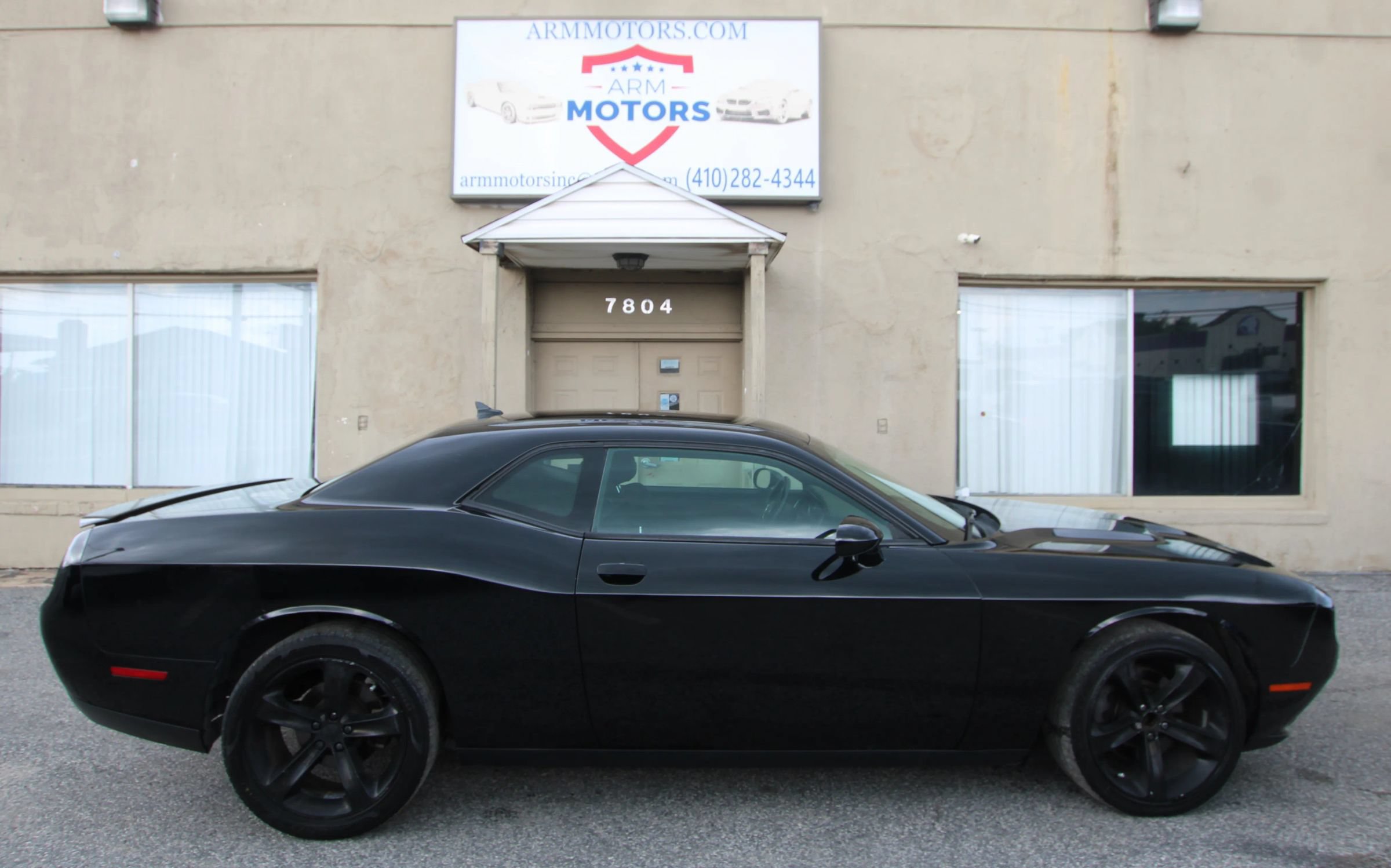 Used 2015 Dodge Challenger R/T w/ Quick Order Package 28B R/T RWD image 4