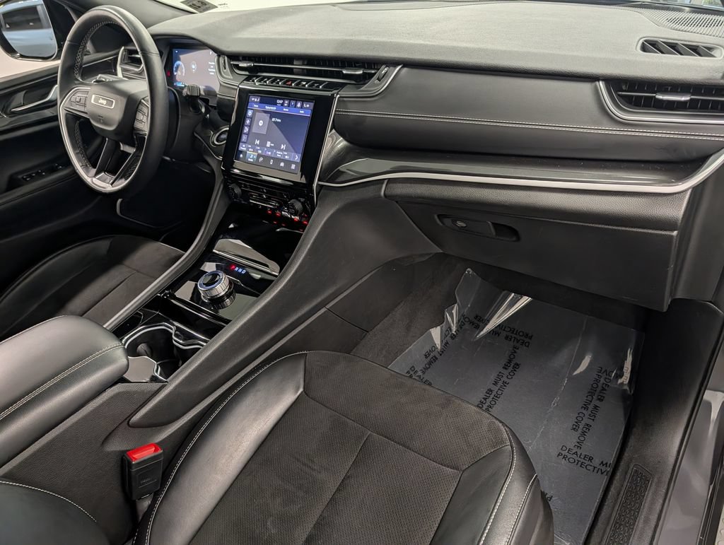 Used 2022 Jeep Grand Cherokee Altitude AWD/4WD image 33