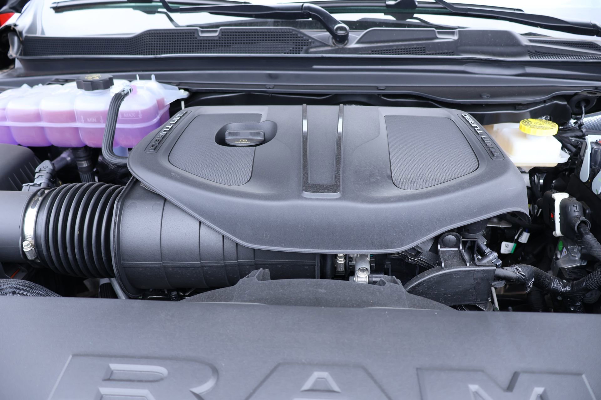 New 2026 RAM 1500 Express AWD/4WD image 18