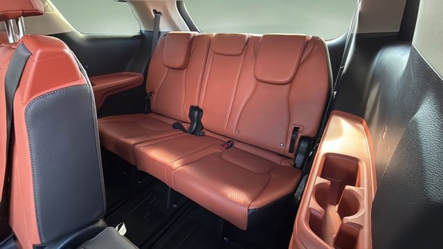 Used 2024 Kia Carnival SX Prestige image 34