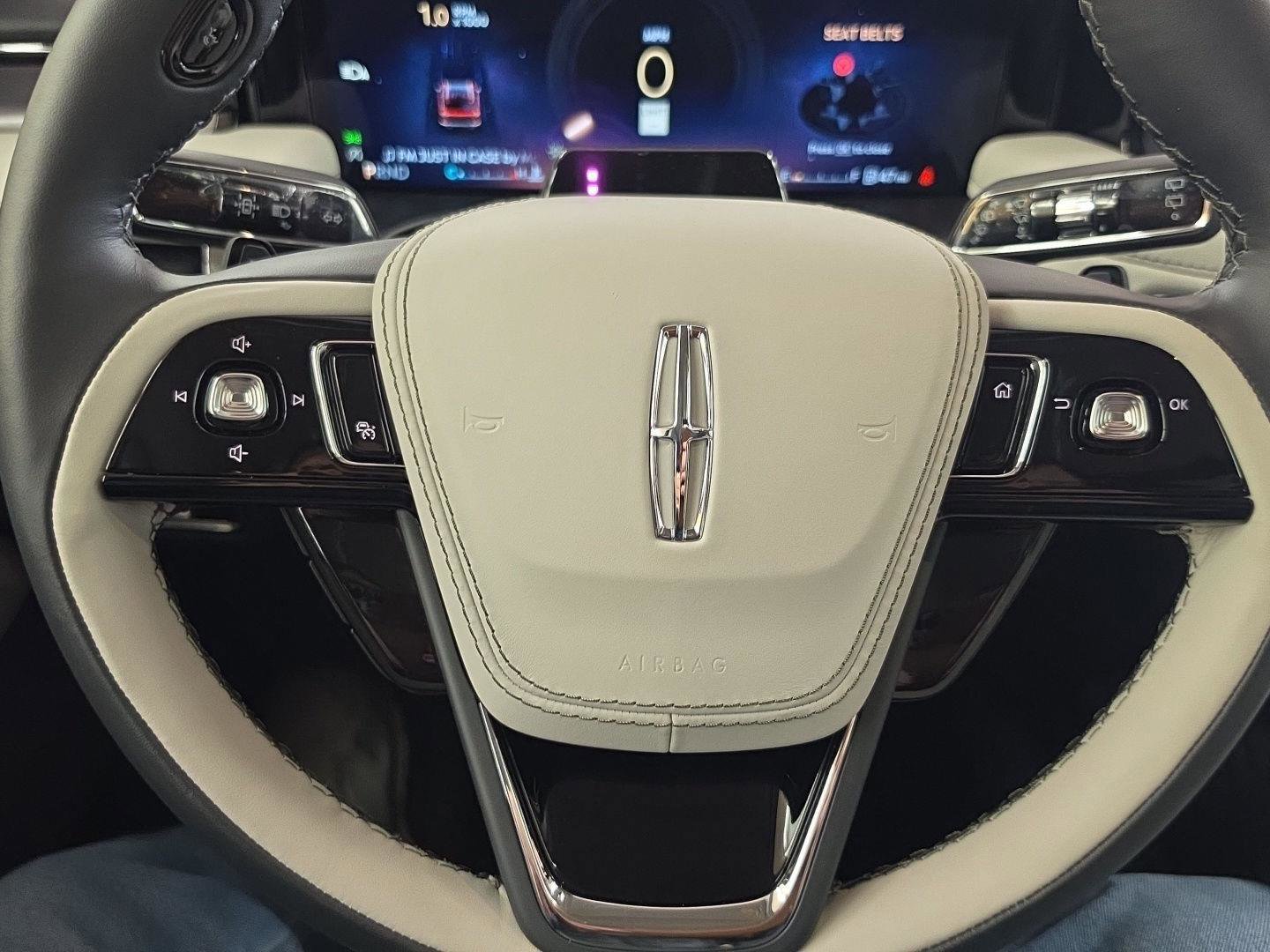 New 2026 Lincoln Aviator AWD image 16