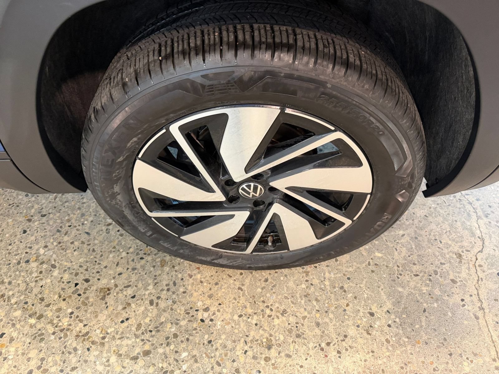Used 2026 Volkswagen Atlas SE AWD/4WD image 32