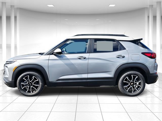 Used 2025 Chevrolet TrailBlazer ACTIV w/ Convenience Package image 2