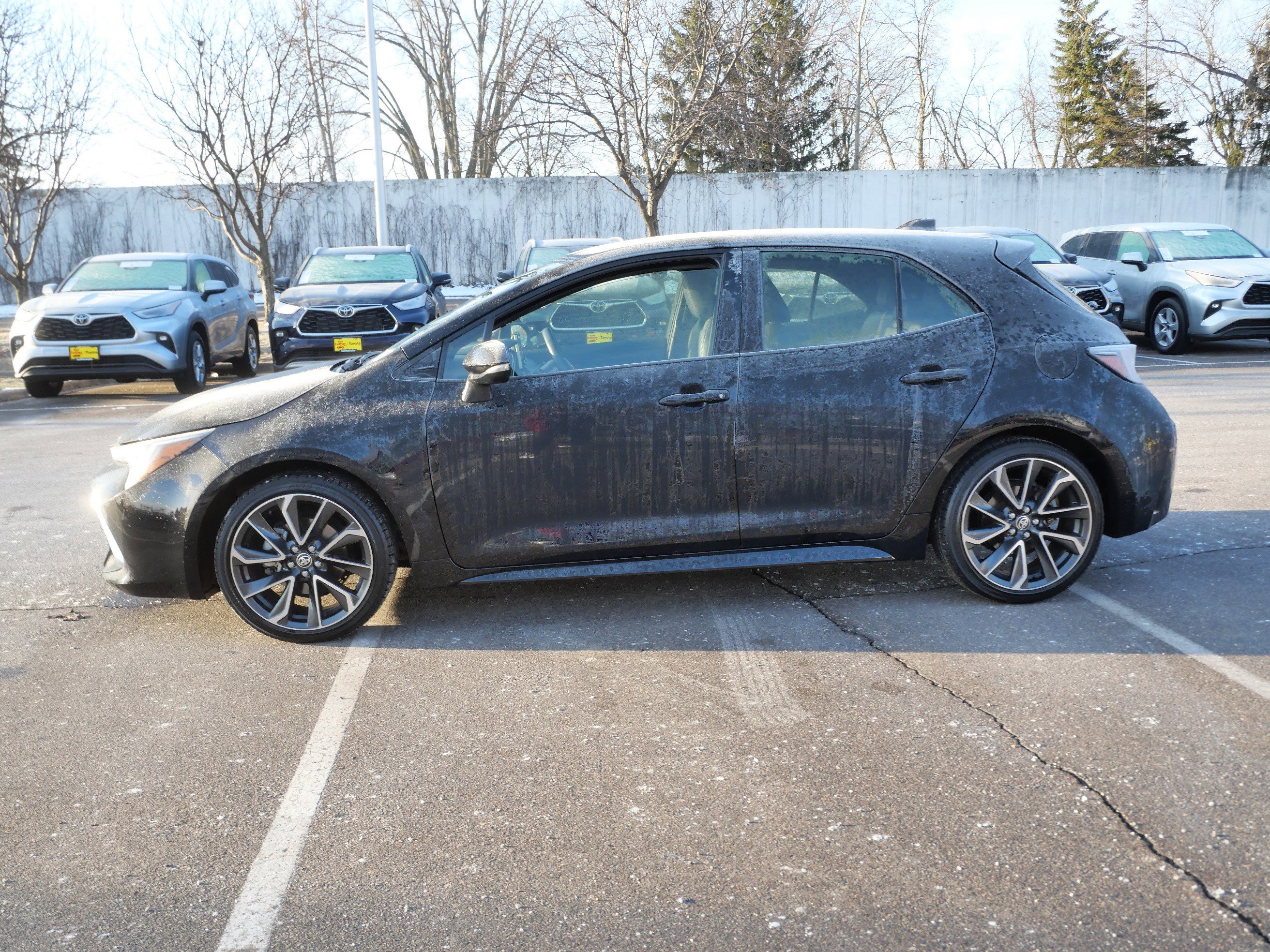Used 2019 Toyota Corolla XSE image 5