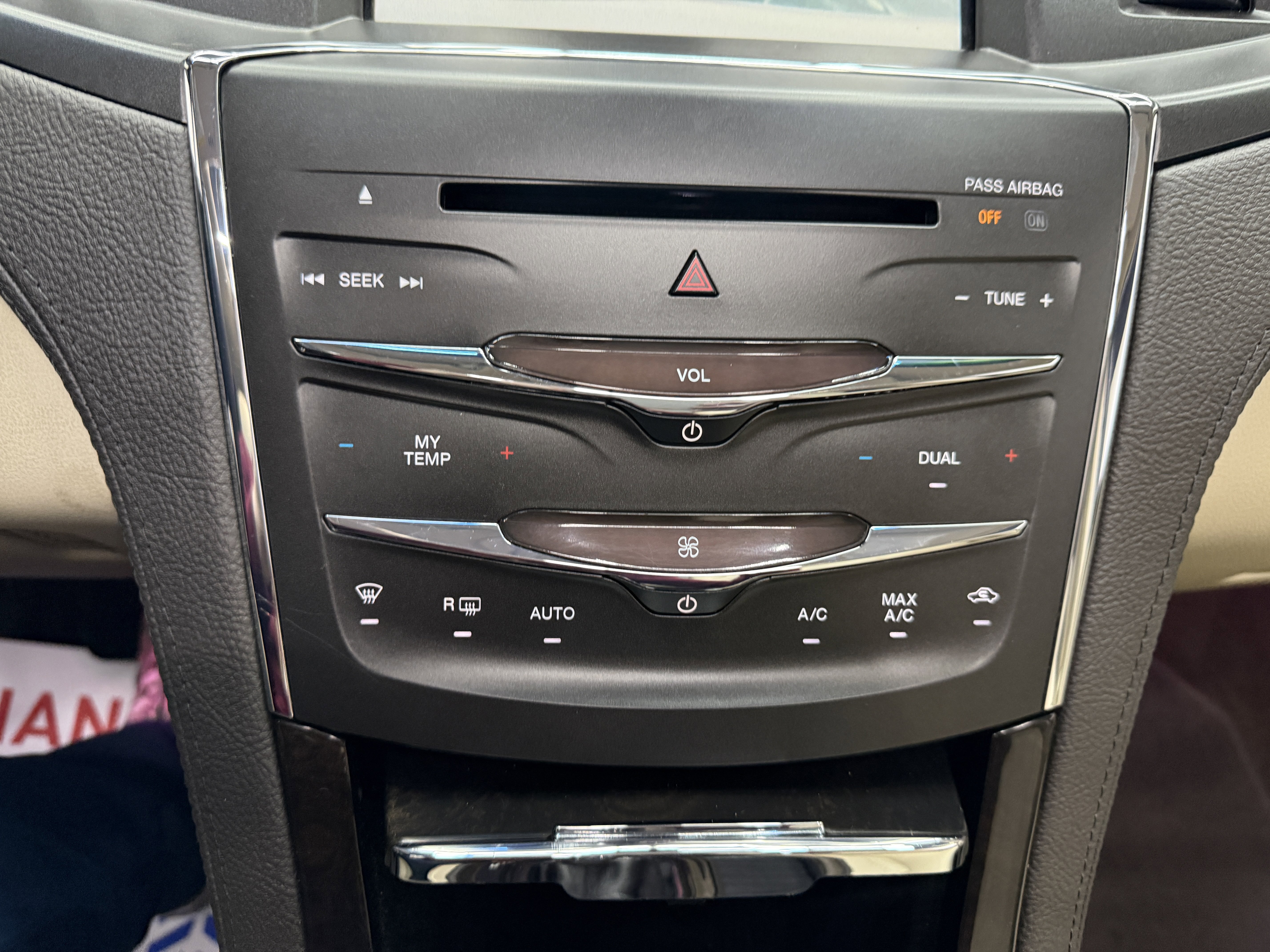 Used 2015 Lincoln MKS AWD w/ Technology Package image 20