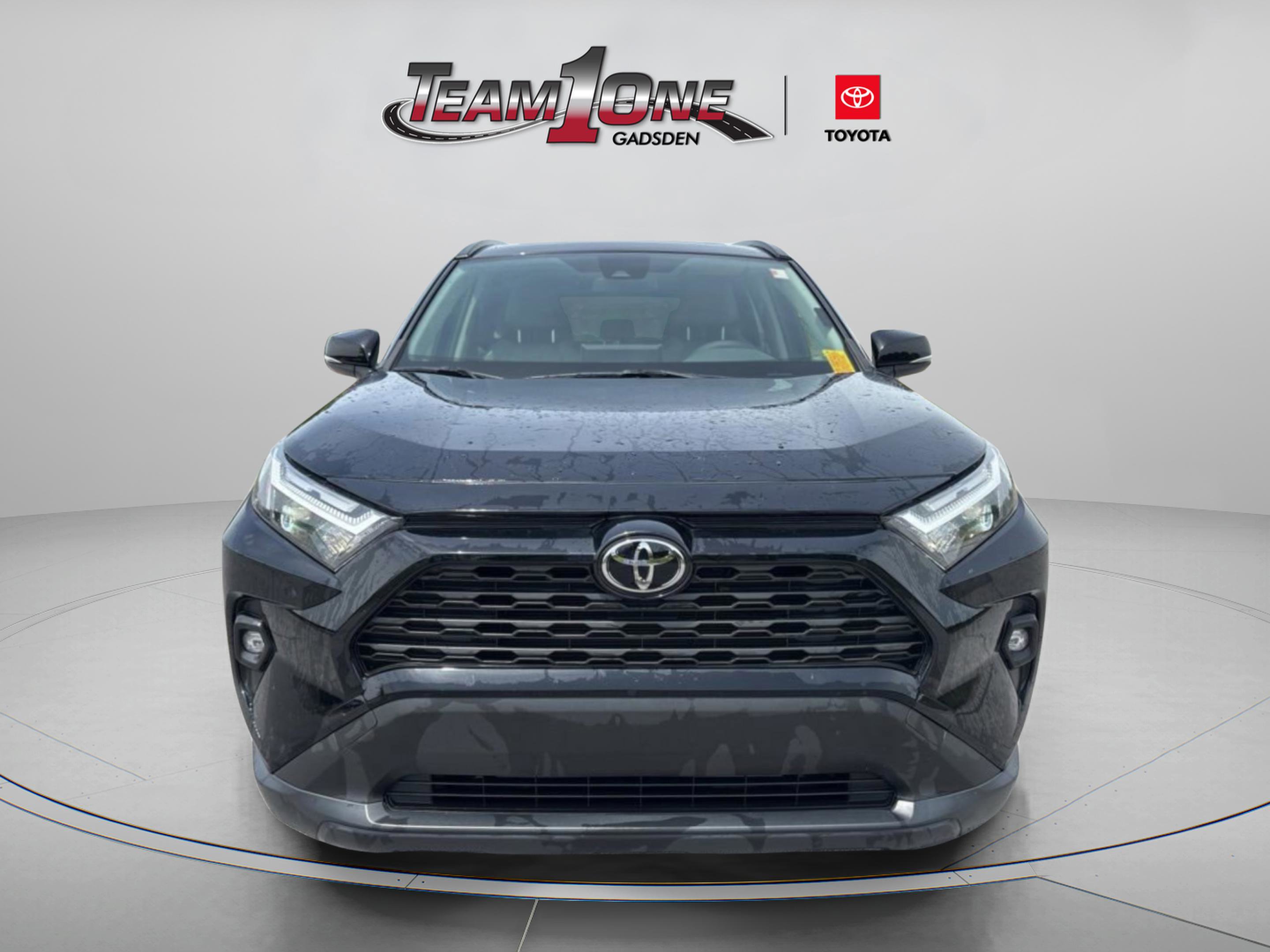 Used 2023 Toyota RAV4 XLE Premium FWD image 4