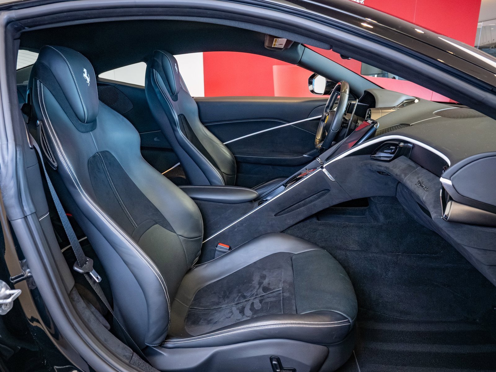 Used 2022 Ferrari Roma image 20