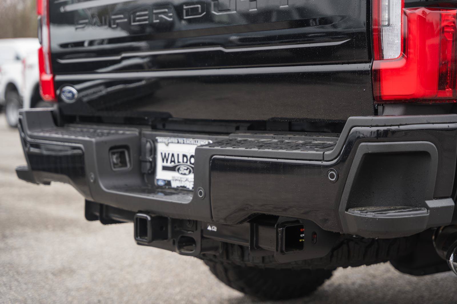 New 2026 Ford F350 Platinum w/ Tremor Off-Road Package AWD/4WD image 8