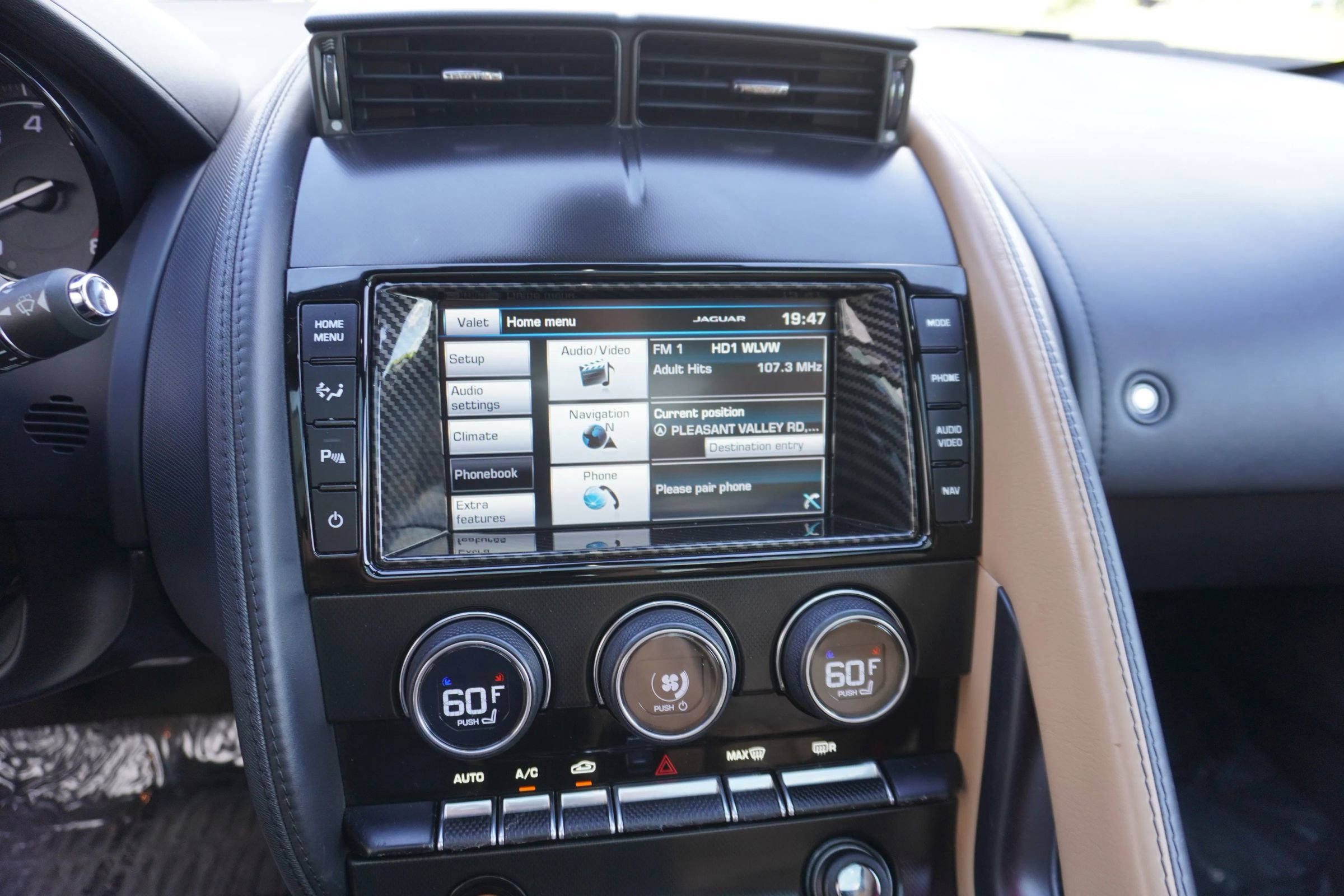 Used 2015 Jaguar F-TYPE S RWD image 16