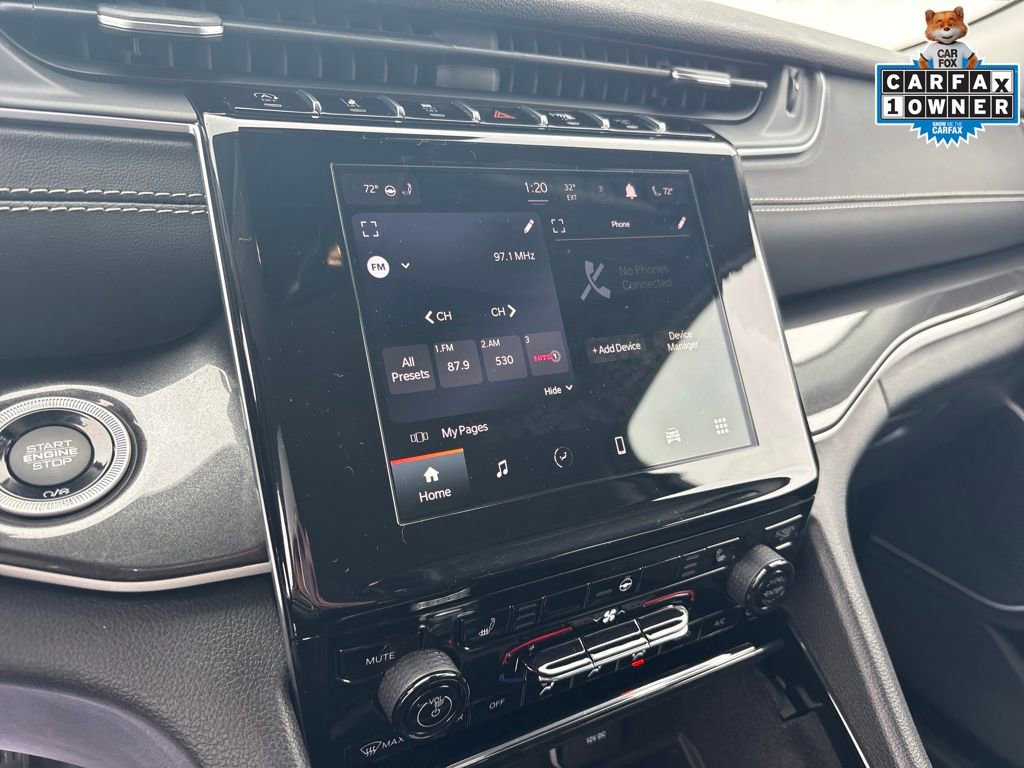 Certified 2022 Jeep Grand Cherokee Laredo w/ Luxury Tech Group I image 19