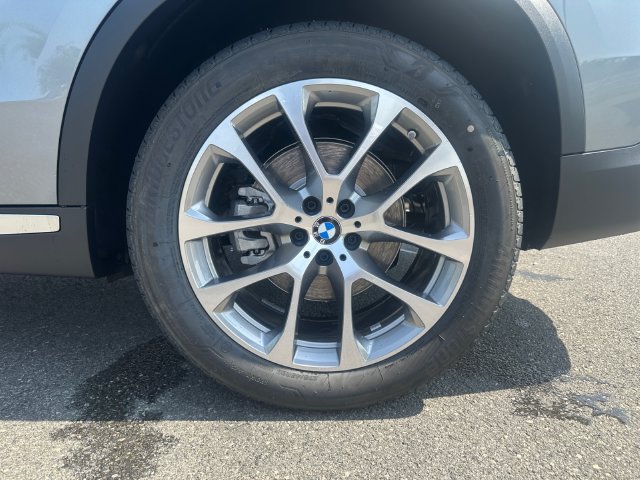 New 2026 BMW X5 xDrive40i w/ Premium Package AWD/4WD image 18