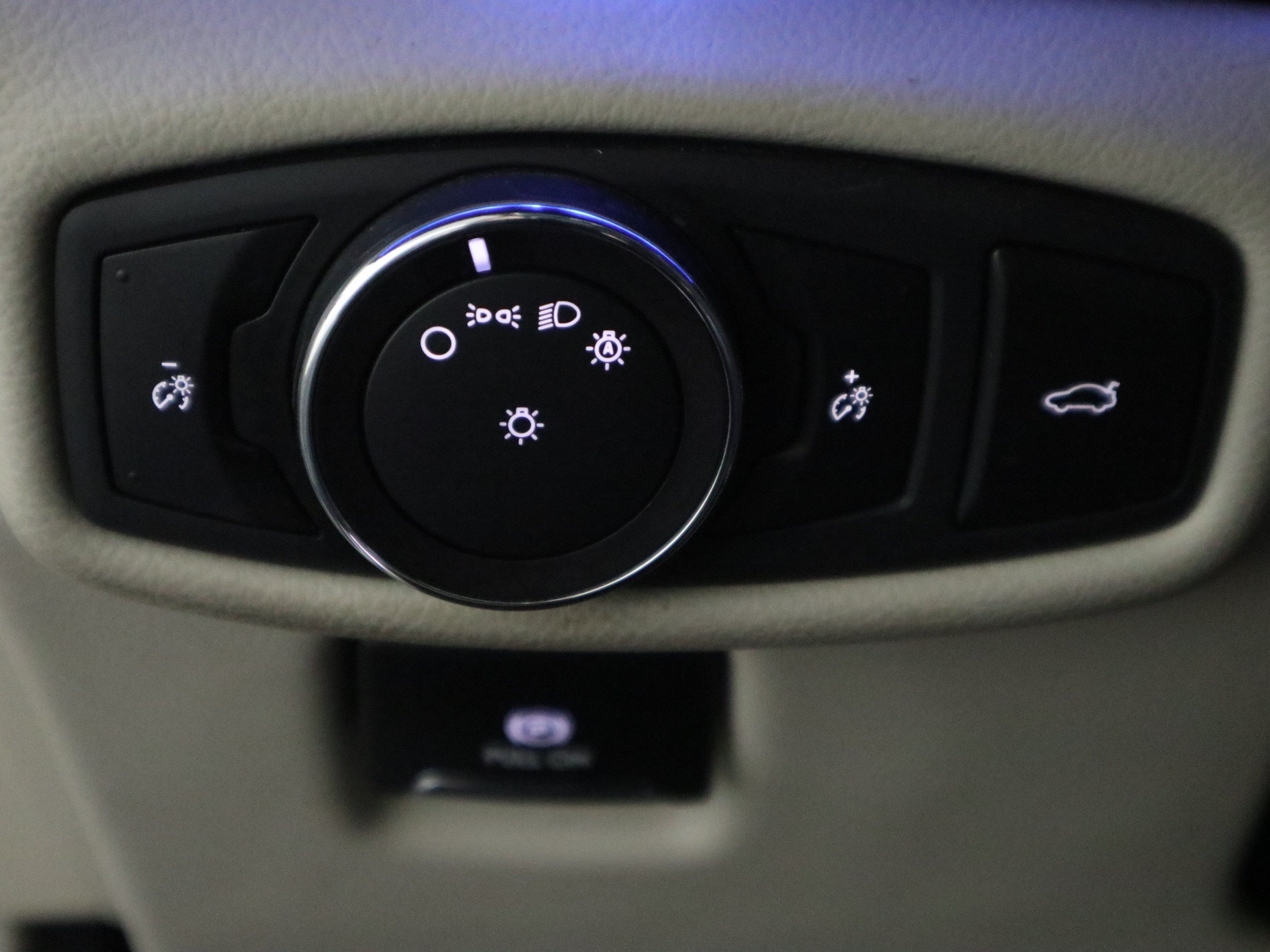 Used 2020 Lincoln MKZ Reserve w/ Elements Package FWD image 33