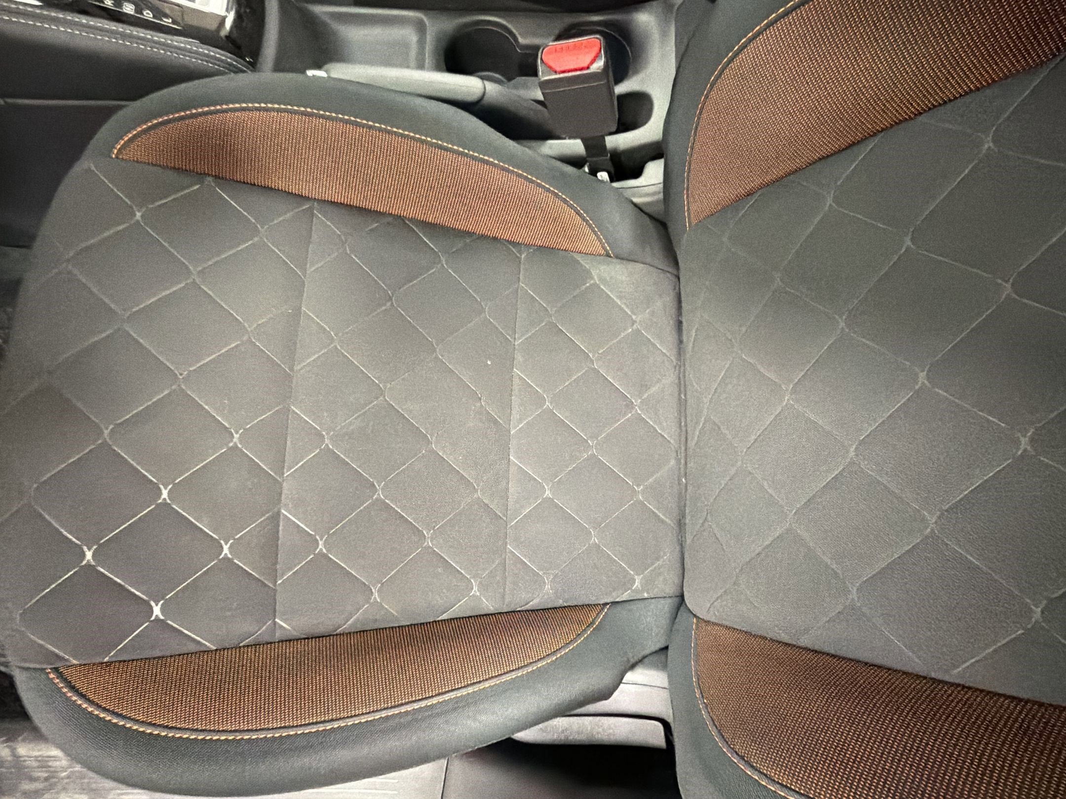 Used 2020 Nissan Kicks SR w/ Exterior Package image 19