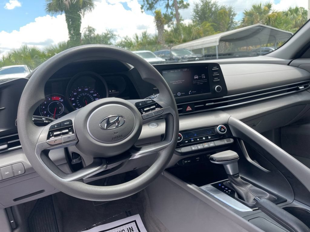 Used 2023 Hyundai Elantra SEL FWD image 10