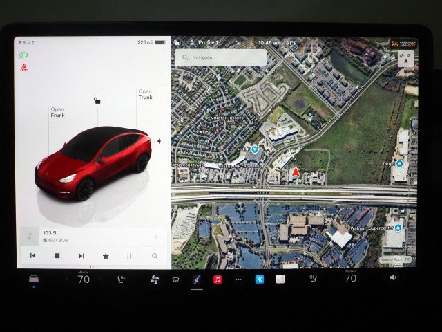 Used 2023 Tesla Model Y Long Range AWD/4WD image 25