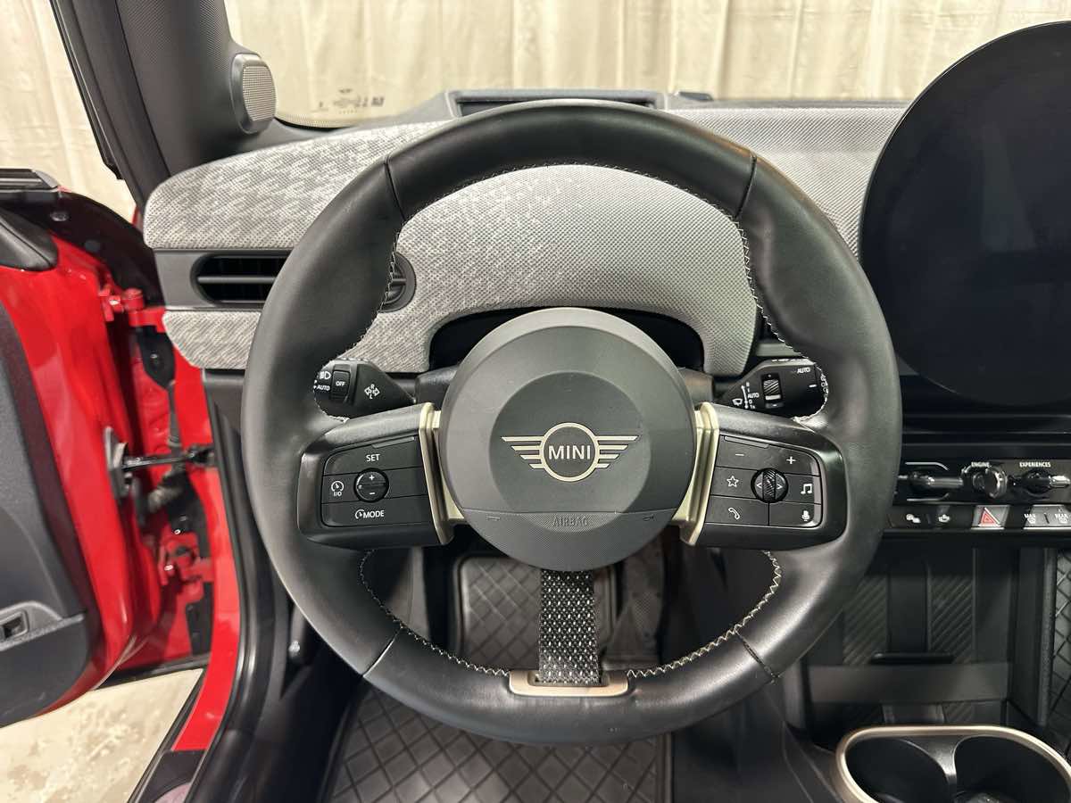 Used 2025 MINI Cooper S image 11