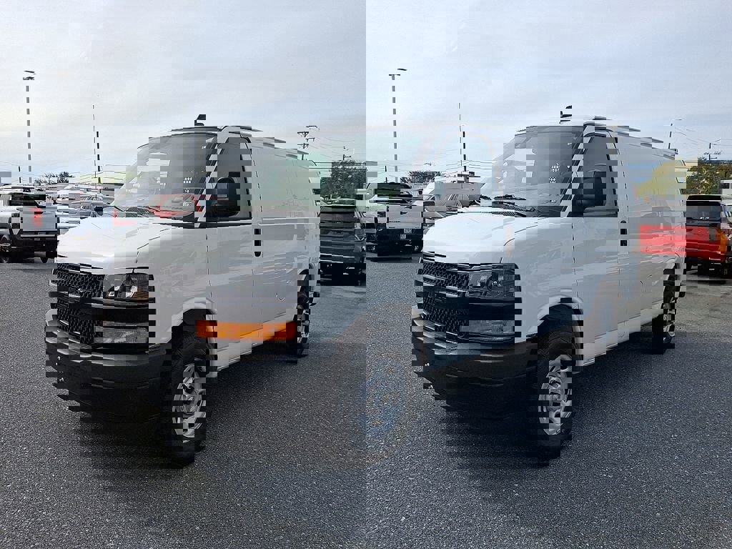 New 2025 Chevrolet Express 3500 w/ Driver Convenience Package image 3