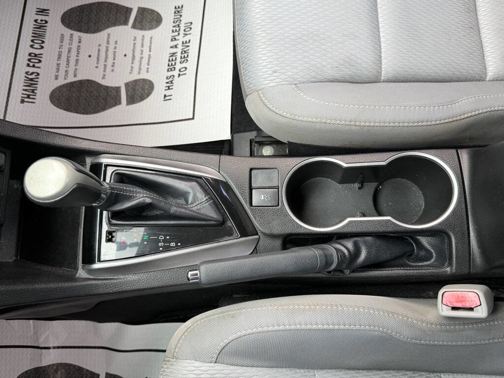 Used 2016 Toyota Corolla LE FWD image 17