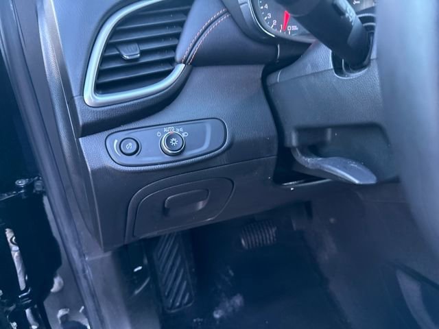 Used 2019 Chevrolet Trax LT w/ LT Convenience Package image 29