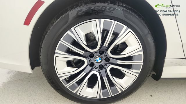 Used 2023 BMW i7 xDrive60 AWD/4WD image 76