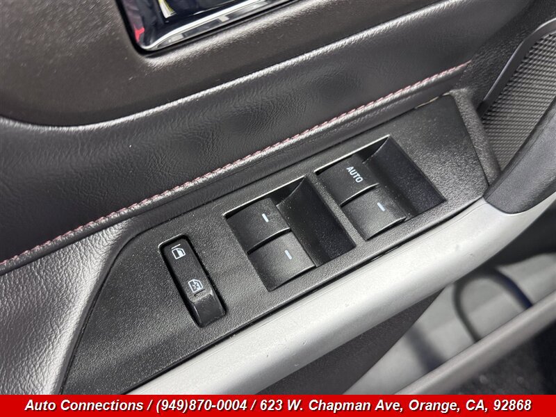 Used 2013 Ford Edge Limited FWD image 24