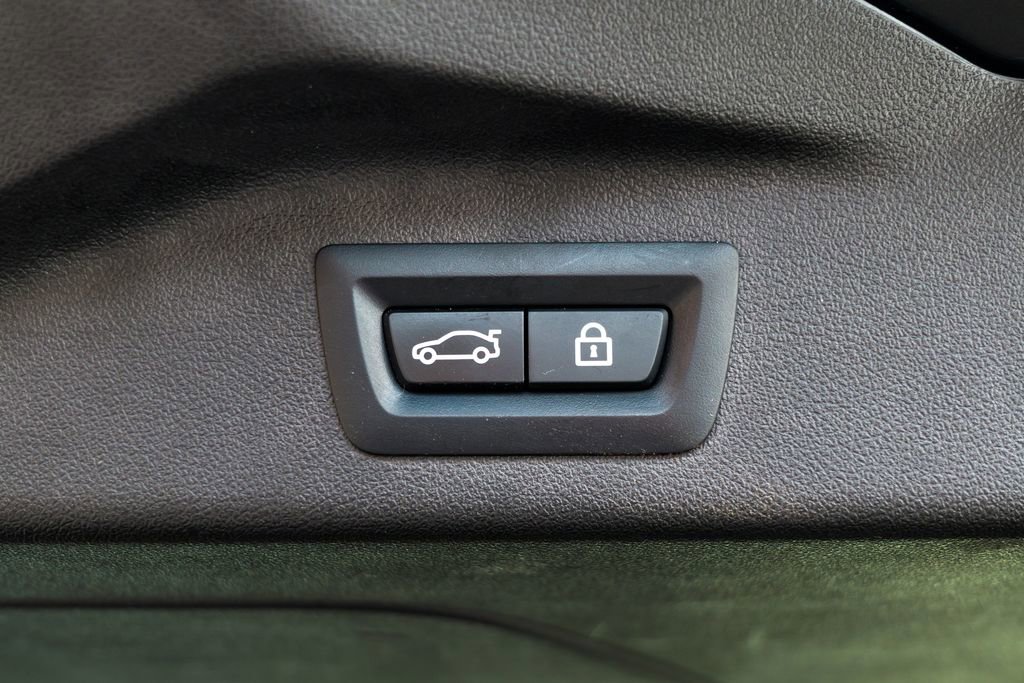 Used 2023 BMW X7 xDrive40i w/ Premium Package image 71