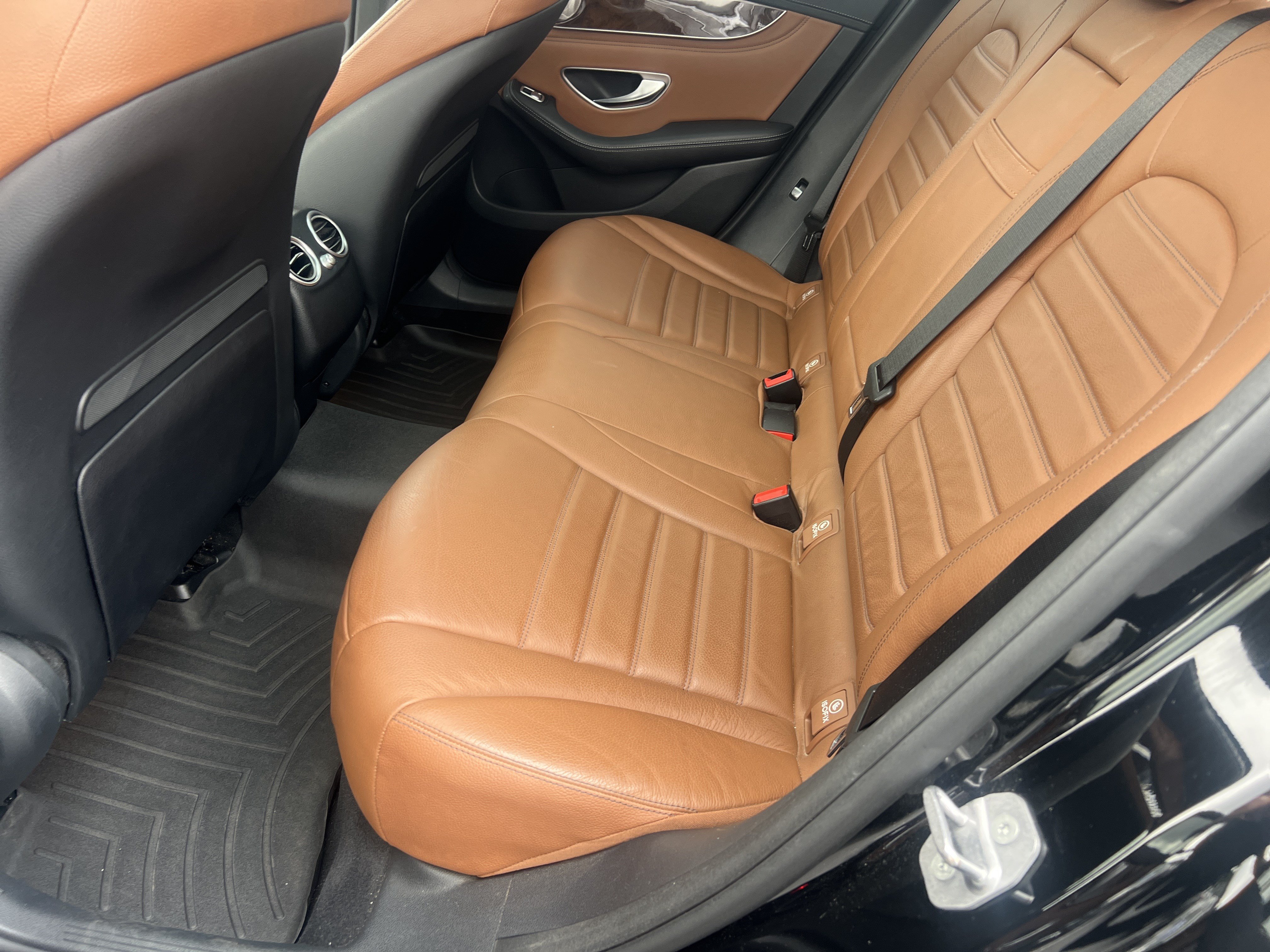 Used 2017 Mercedes-Benz GLC 300 4MATIC image 33