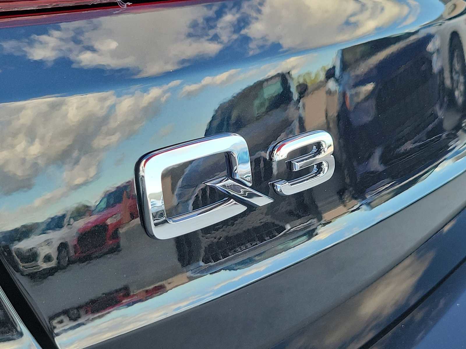 New 2025 Audi Q3 2.0T Premium image 10