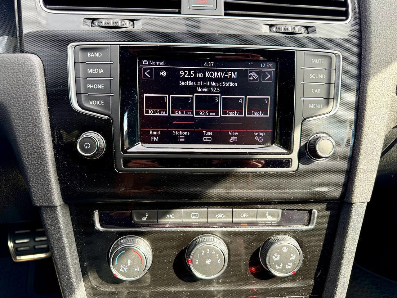 Used 2015 Volkswagen GTI S FWD image 21