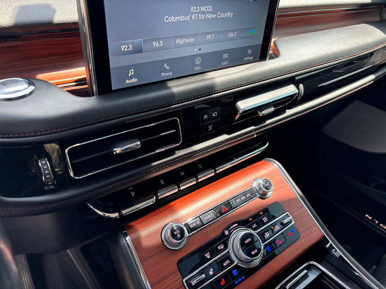 Certified 2023 Lincoln Aviator Grand Touring w/ Equipment Group 301A AWD/4WD image 21