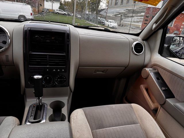 Used 2007 Ford Explorer Sport Trac XLT image 20