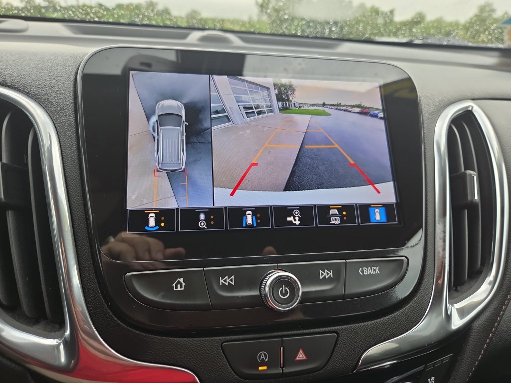 Certified 2023 Chevrolet Equinox Premier AWD/4WD image 16