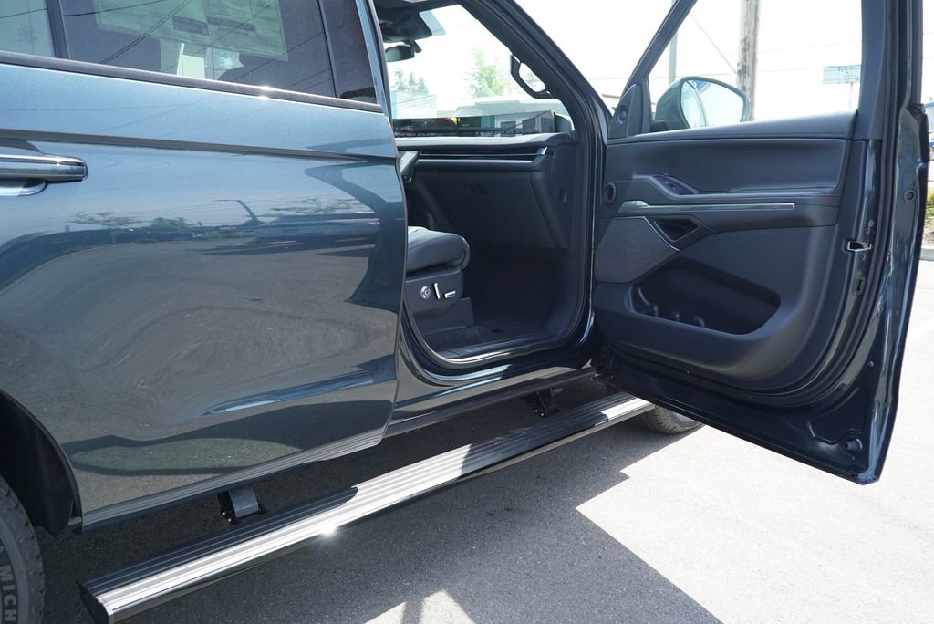 New 2026 Lincoln Navigator Reserve w/ Jet Appearance Package AWD/4WD image 30