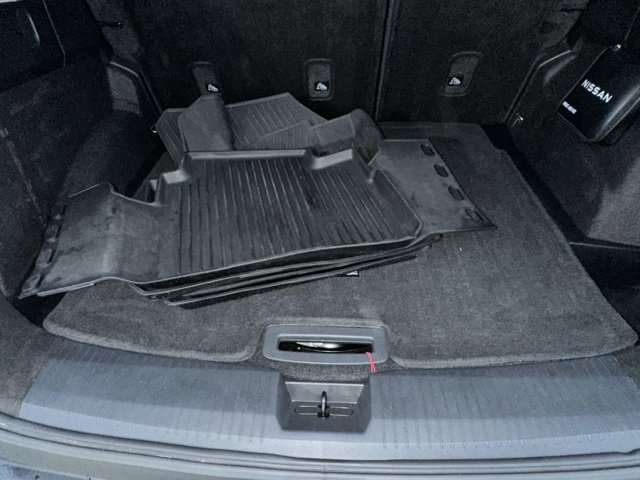 Used 2023 Nissan Rogue S image 17