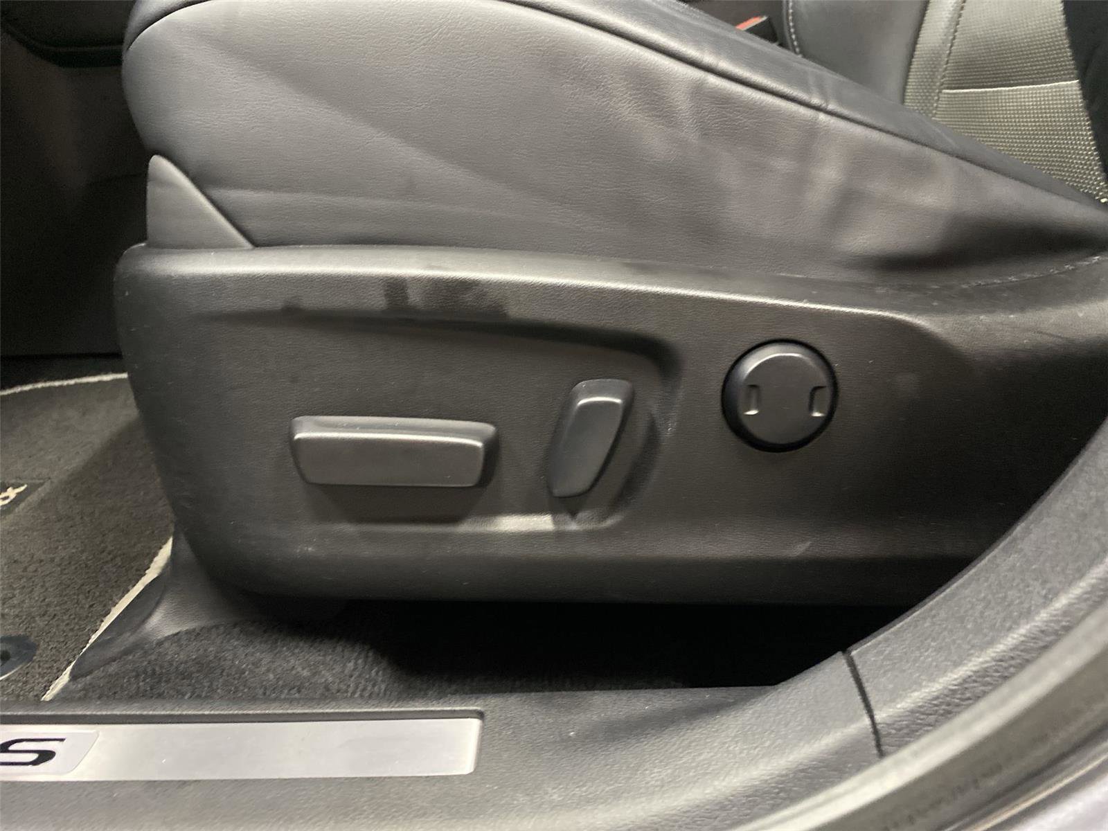 Used 2019 Lexus RX 450h F Sport AWD/4WD image 18