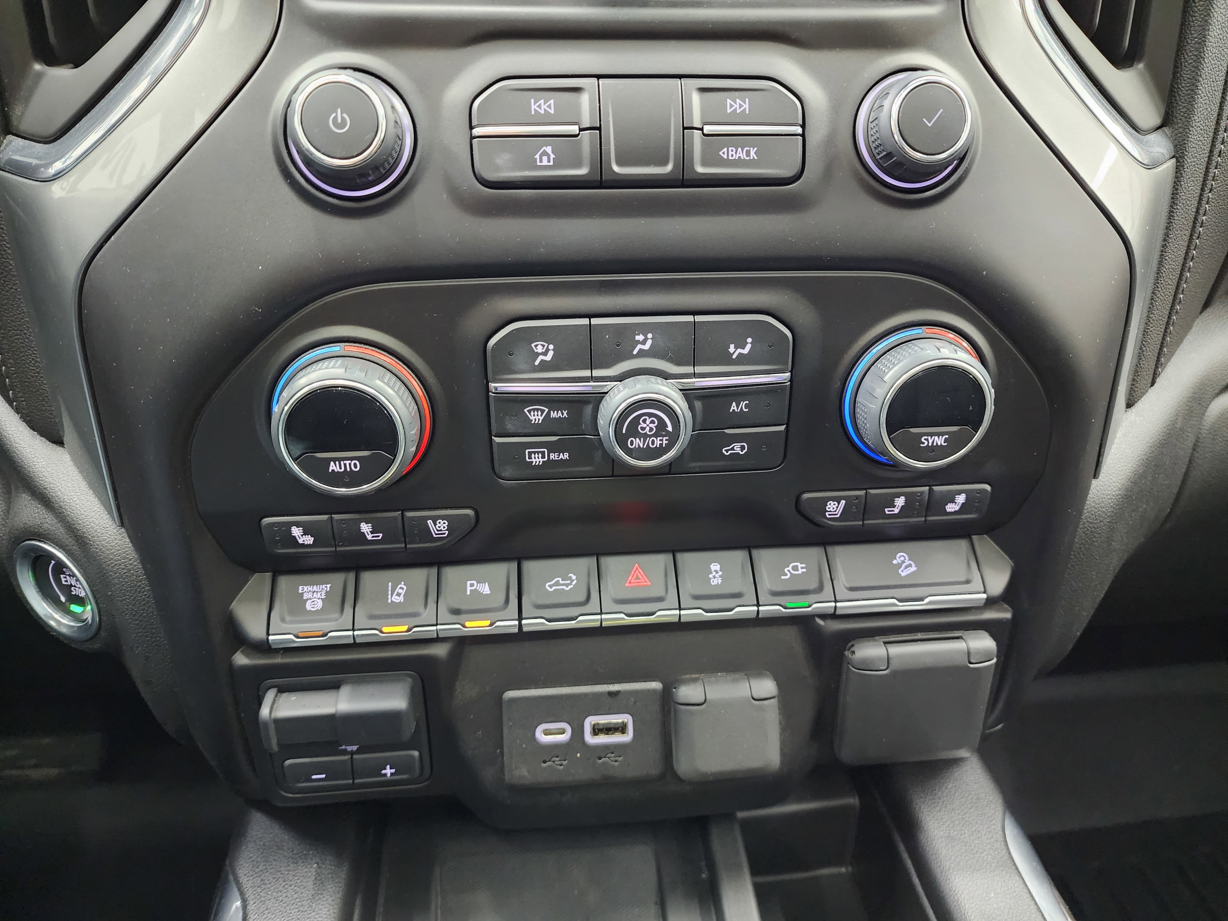 Used 2023 Chevrolet Silverado 2500 LTZ w/ LTZ Plus Package AWD/4WD image 17