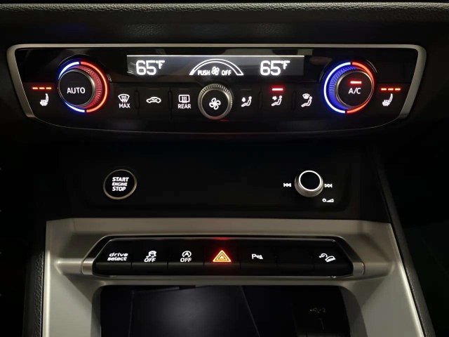 Used 2023 Audi Q3 2.0T Premium w/ Convenience Package AWD/4WD image 48