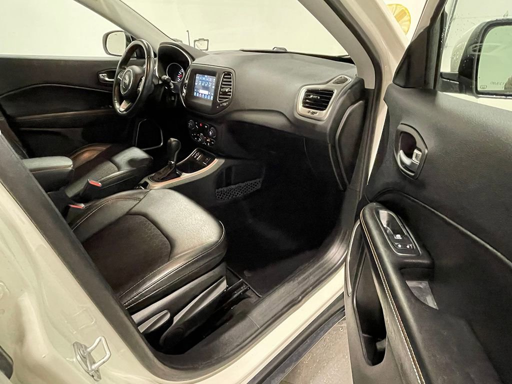 Used 2019 Jeep Compass Latitude w/ Safety & Security Group image 23