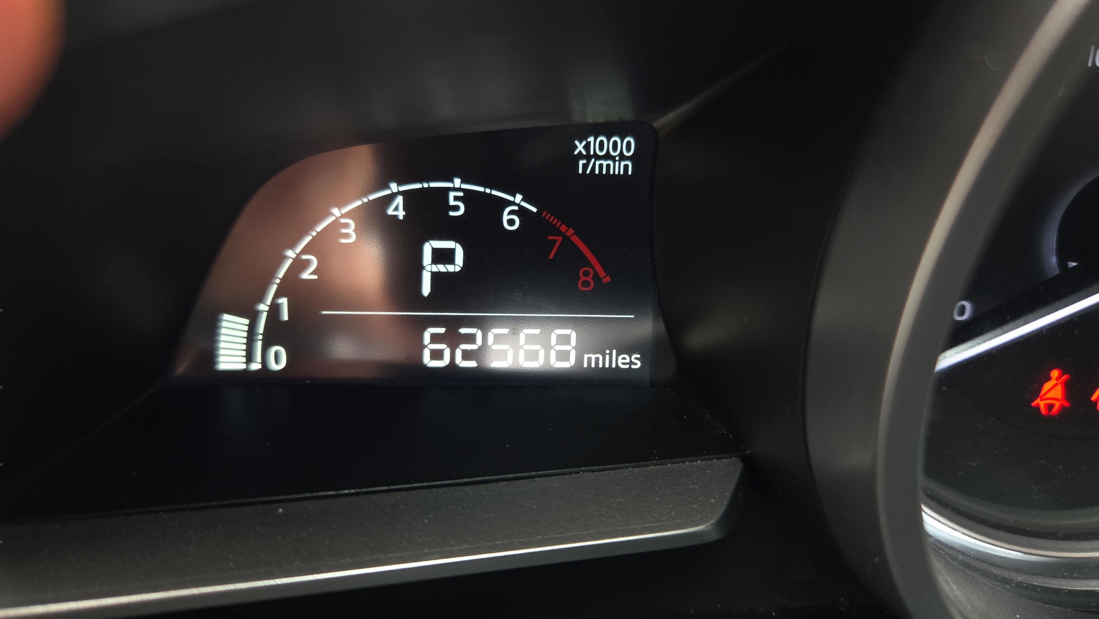 Used 2020 Toyota Yaris L image 29