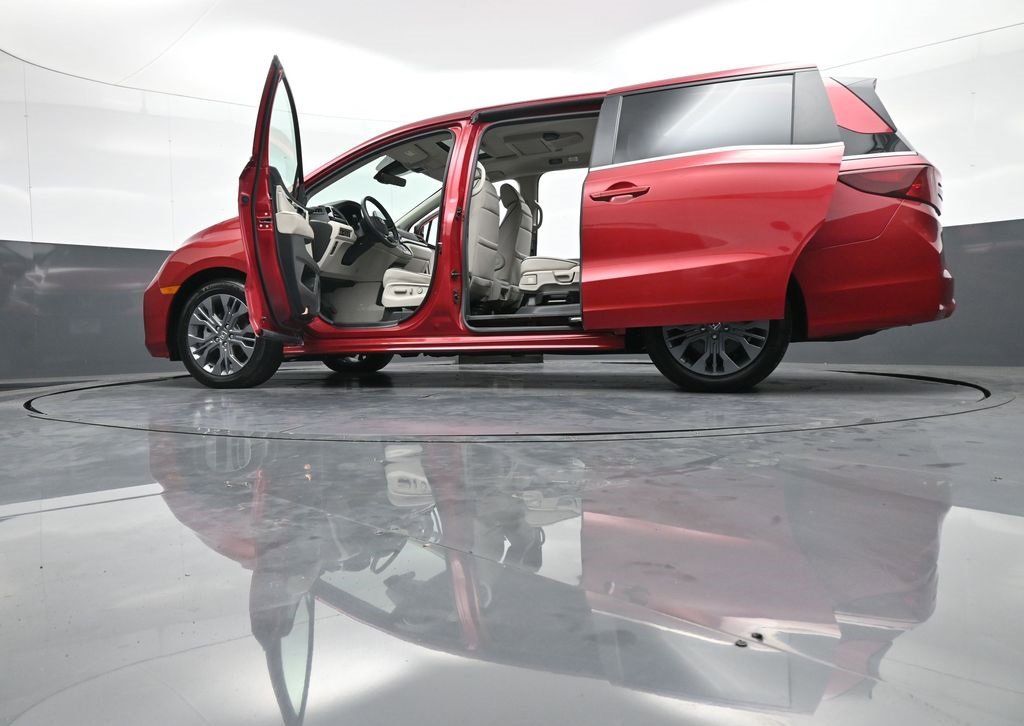 Certified 2025 Honda Odyssey Touring image 52